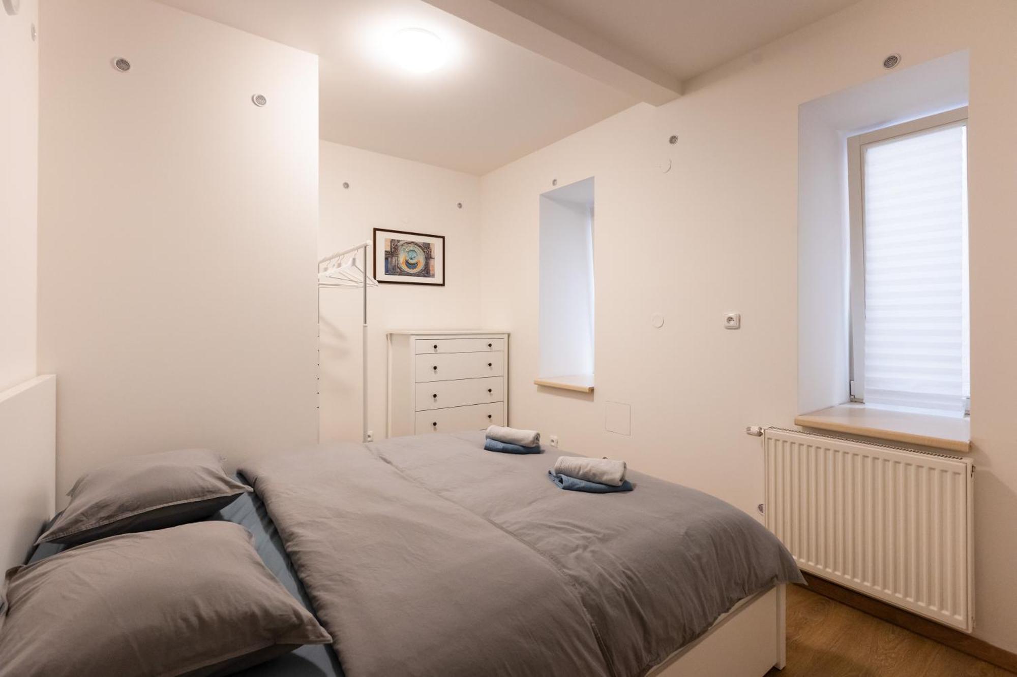 Spacious Apartment In Quiet Courtyard Near Charles Bridge 프라하 외부 사진